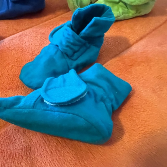 June and January baby booties 0-6m - Picture 3 of 3